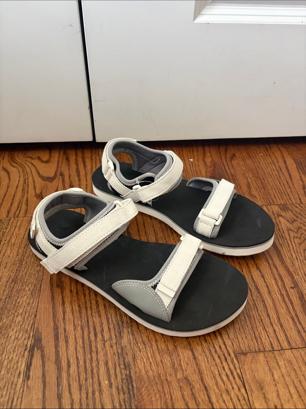 Vans Tri-Lock Suede White Black Sandals Women's Size 9 New without Tags